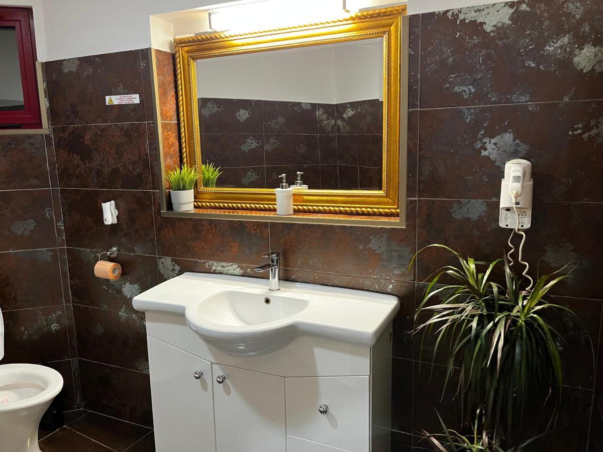 Riviera Unirii Residence Bukares Bagian luar foto