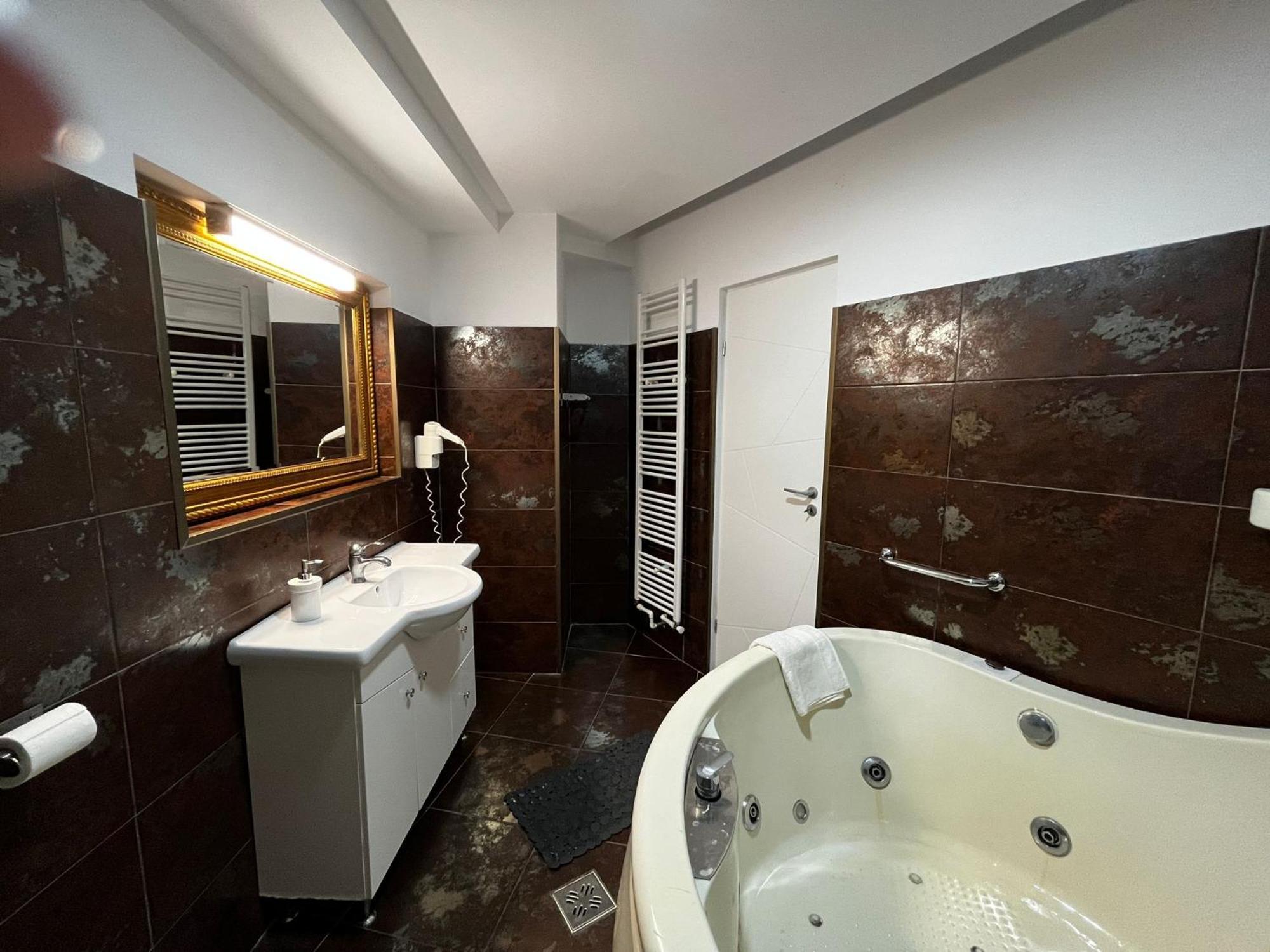 Riviera Unirii Residence Bukares Bagian luar foto